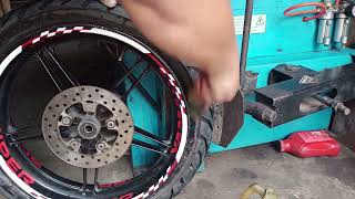 Tubeless tire repair full process Raider 150fi by VRAS CHANNEL 152 views 2 months ago 4 minutes, 50 seconds