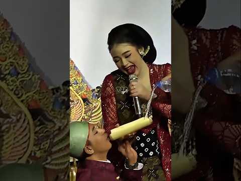 Puas Banget Ngerjainnya #nikensalindri #wayangkulit