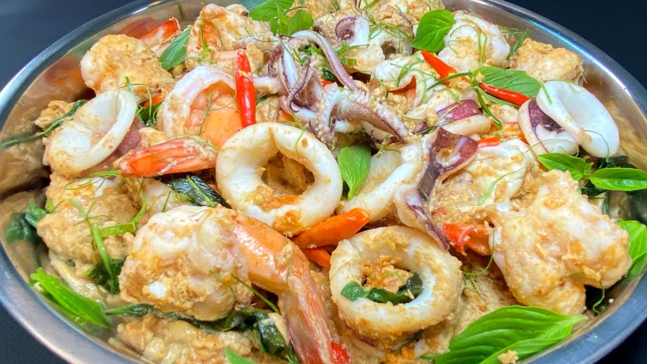 หมกทะเลกระทะร้อน  ไม่มีใบตองก็ทานห่อหมกได้ ทำง่ายๆรสชาดไม่แตกต่าง