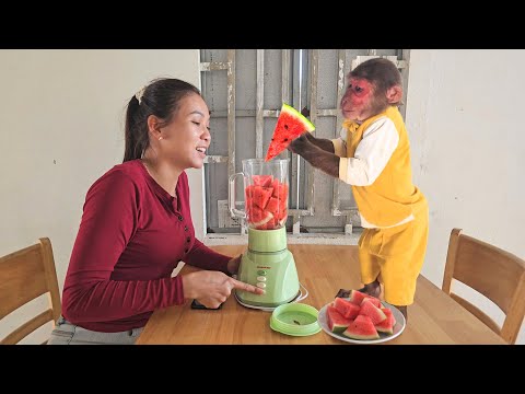 Su was excited to drink his favorite watermelon smoothie