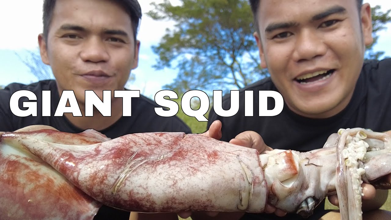 OUTDOOR COOKING | GIANT SQUID - YouTube