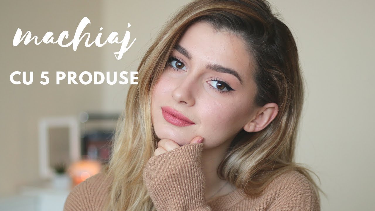 Machiaj de zi din 5 produse, doua pensule si un beauty blender