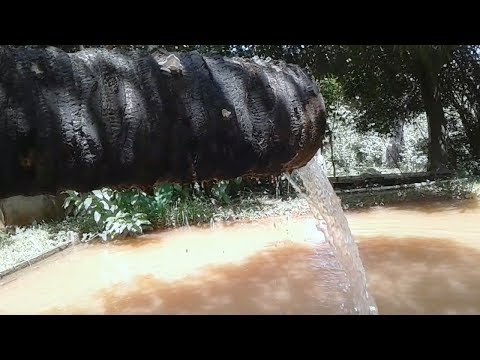 Vídeo: O que é uma bica de água em um lago?