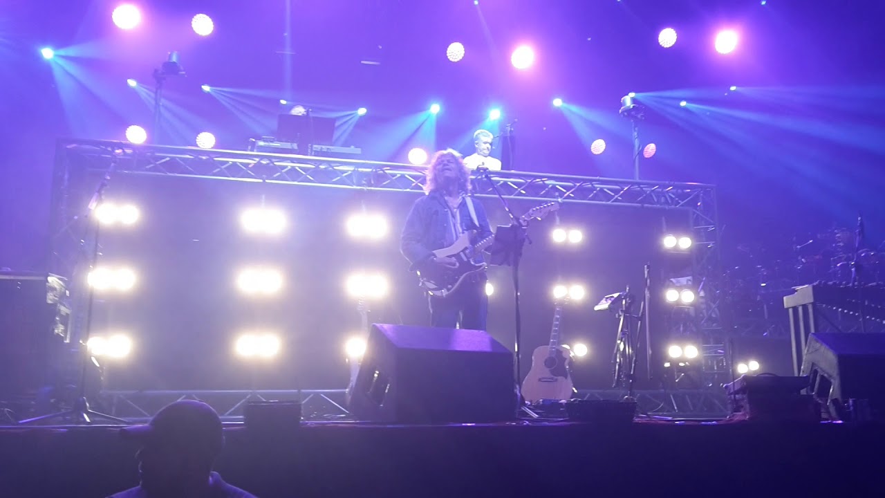 FSB - Obicham Te Do Tuk - Live - 07.10.2017 - Arena Armeec