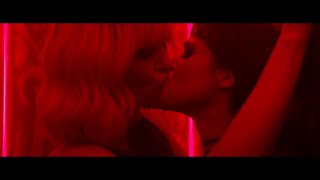 Atomic Blonde (2017) - Charlize Theron & Sofia Boutella | Kissing Scene