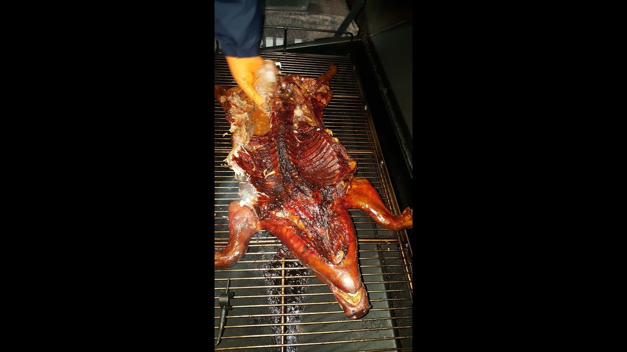 Pig PICKING At South Texas Outdoor Kitchens - YouTube