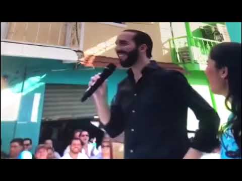 Así celebraron el día del beso Bukele y su esposa Gabriela de Bukele camera iphone 8 plus apk