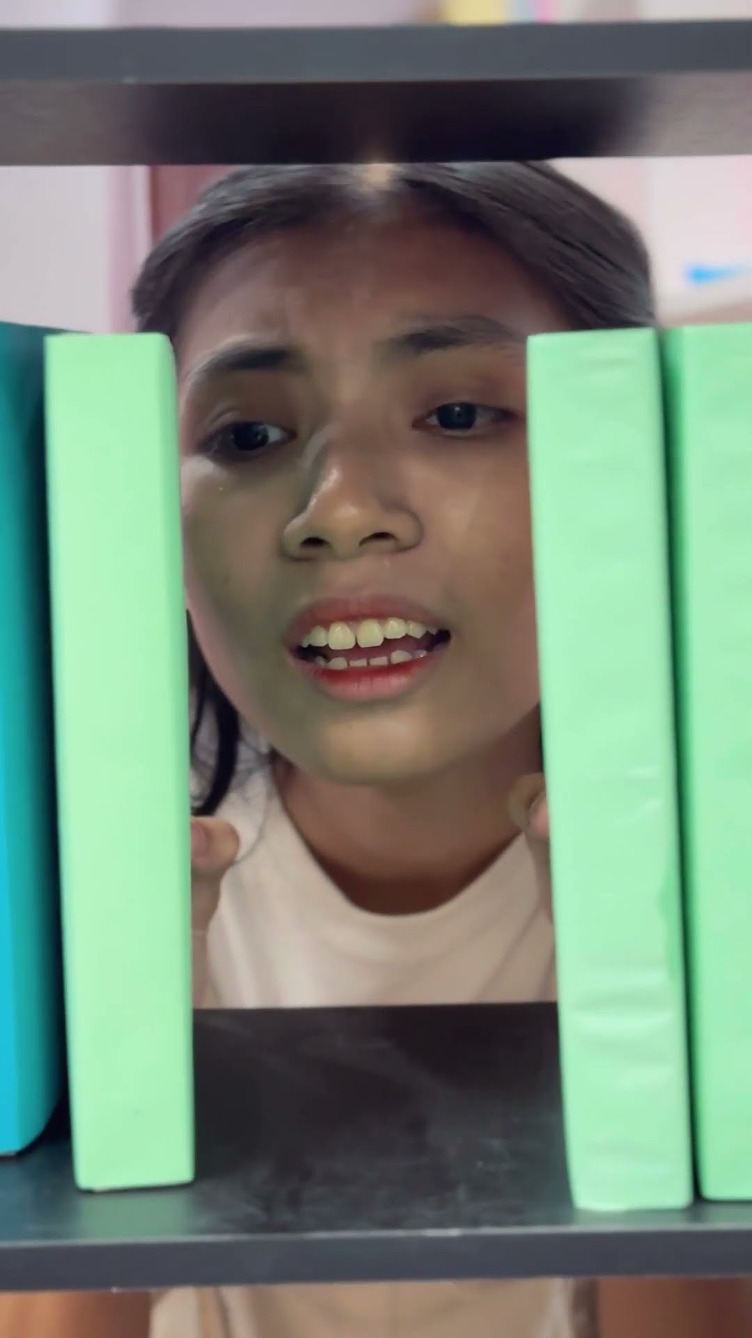 LNS - Con gái nhỏ đi tìm mẹ || The little girl went looking for her mother #shorts