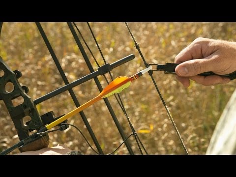 How to Replace Bow Strings | Archery Lessons