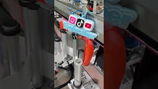 Laundry detergent labeling machine#bottle #labeling #labelingmachine