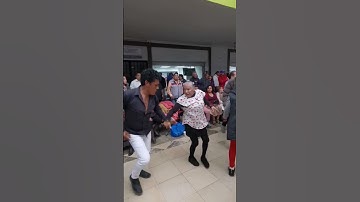 Thumbnail of Portales de Toluca: Donde el Baile Une Generaciones #cumbiando #baile #portales #portales