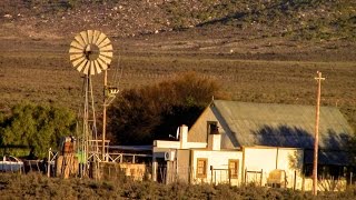 Windpompe in die Karoo
