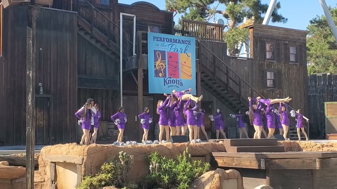 Часть 7 приключения Рапунцель в парке развлечений «Кноттс Берри Фарм».
