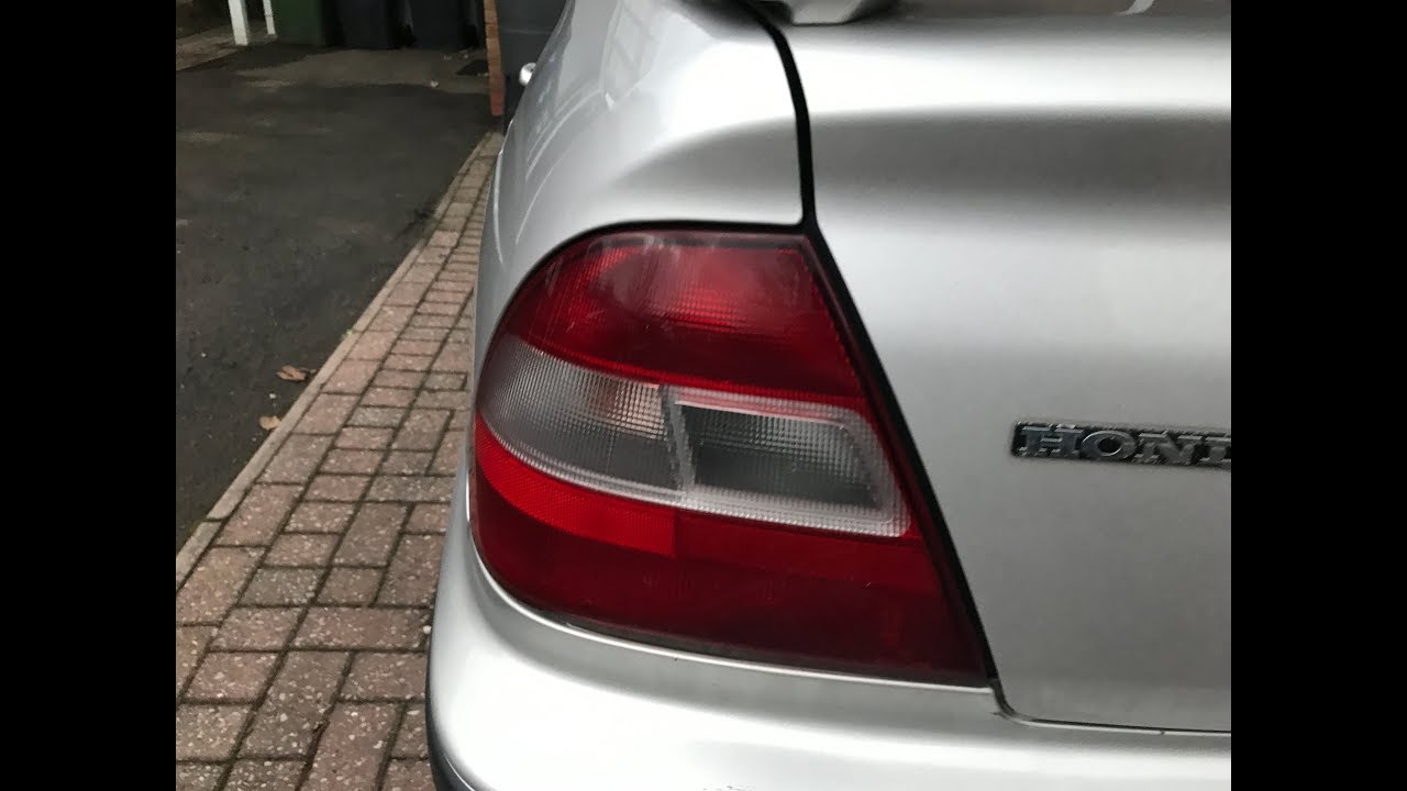 How to replace rear tail light bulbs on a Honda Civic 1995-2000 - YouTube