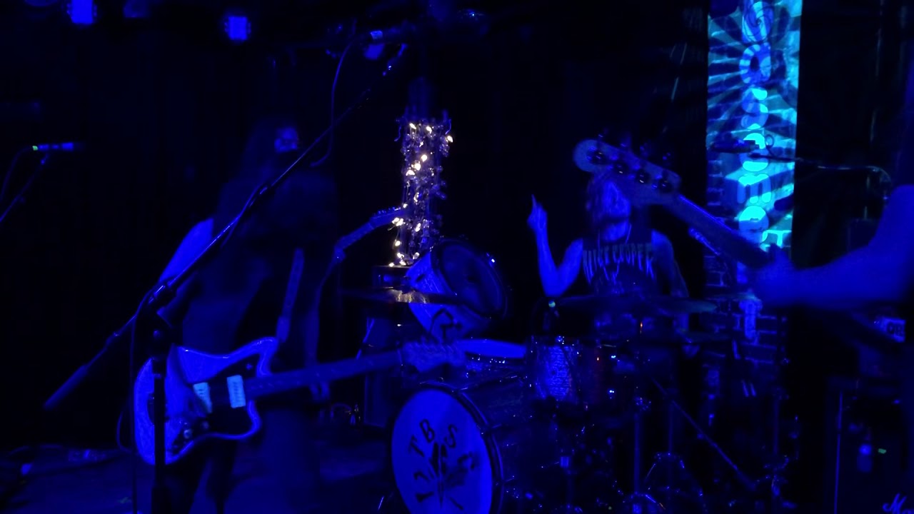 Tyler Bryant & The Shakedown - “Fools Gold” @ The Basement (Nashville TN) (12/07/18)