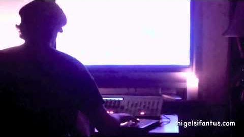 Nigel Sifantus: Ableton Live-Novation Launchpad Progtronica  2-20-10