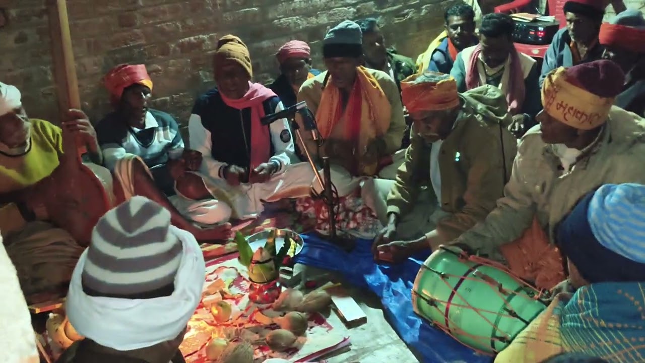 आदिवासी भीली भजन लाइव गाते हुवे सभी भक्त जन 