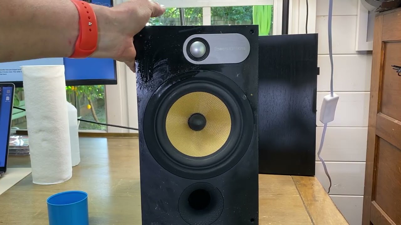 Cleaning B&W 685 Speaker enclosures. - YouTube
