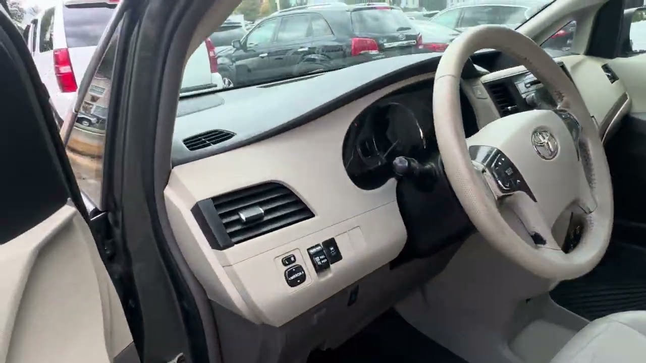 2011 Toyota Sienna XLE