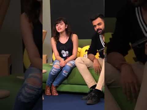 shirley-setia-singing-jab-koi-baat-live-and-unplugged-with-dj-chetas