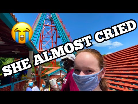 Taking My TERRIFIED Friend To Six Flags Fiesta Texas Vlog (SHE ALMOST CRIED) |Vlog July 19th 2020