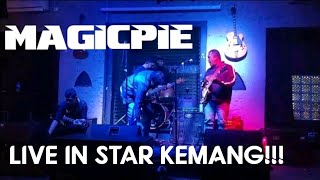 Download Lagu Indonesia's excellent Oasis tribute band Magicpie live at Star Kemang MP3