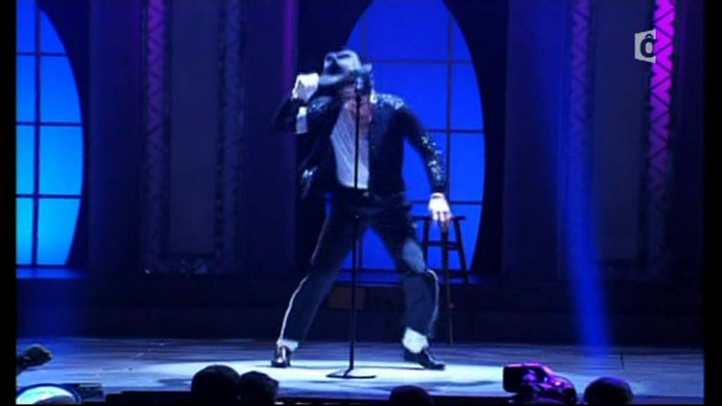 Michael Jackson Billie Jean live MSG 2001 30th anniversary snippet ...