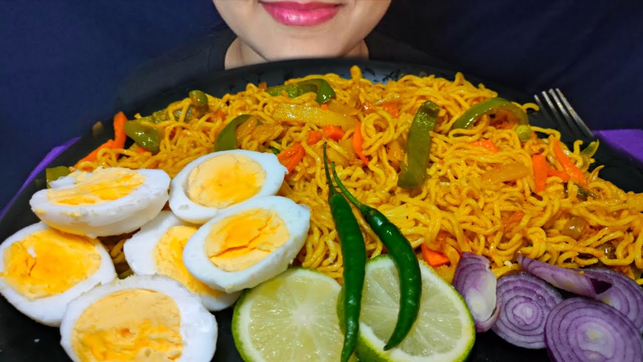 Eating Masala Maggi With Veggies 🍜 + Boiled Eggs l Lemon, Green chilli, Onion l Mukbang 