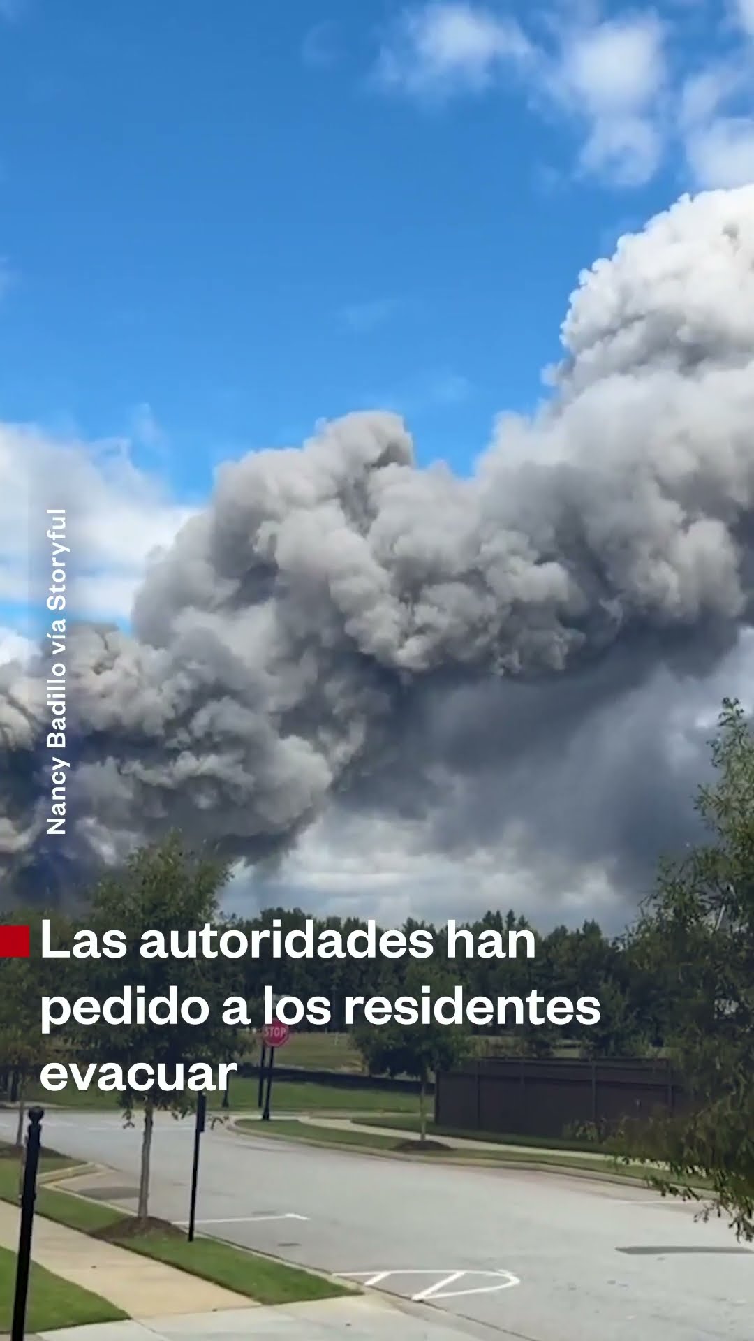 Se incendia un laboratorio químico en Conyers, Georgia | Noticias Telemundo