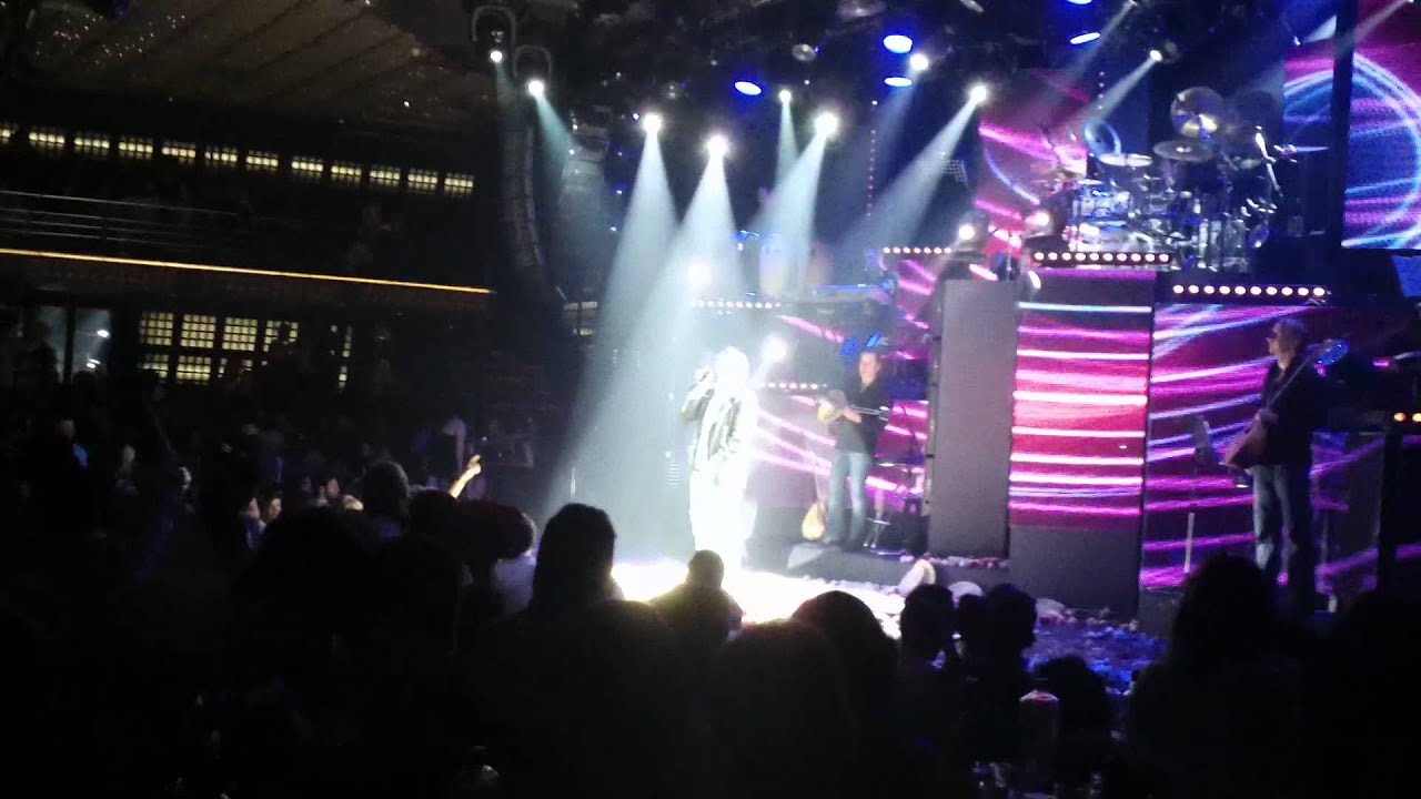 Panos Kiamos - Pot Pouri Live Posidonio 30-03-2012(HD)