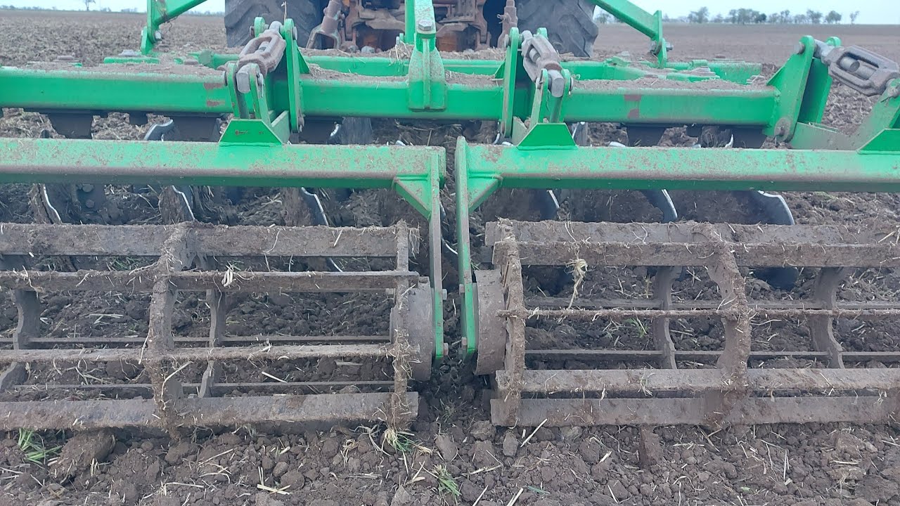 Решил вечную проблему наматывания травы на подшипник катка (VELES AGRO).