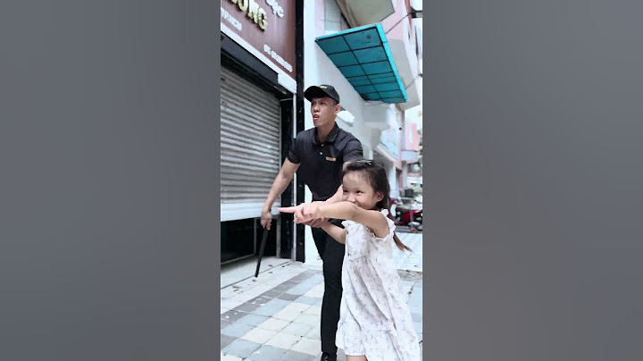 Homeless Old Man Helps A Bullied Girl #shorts #helpothers #homeless #motivation #kindnessman