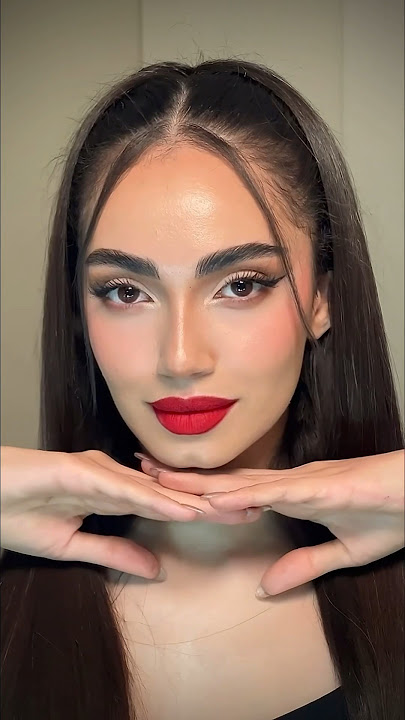 Red lips💄#makeup #makeuptutorial #makeuptips #redlipstick #eyemakeup #eyeliner