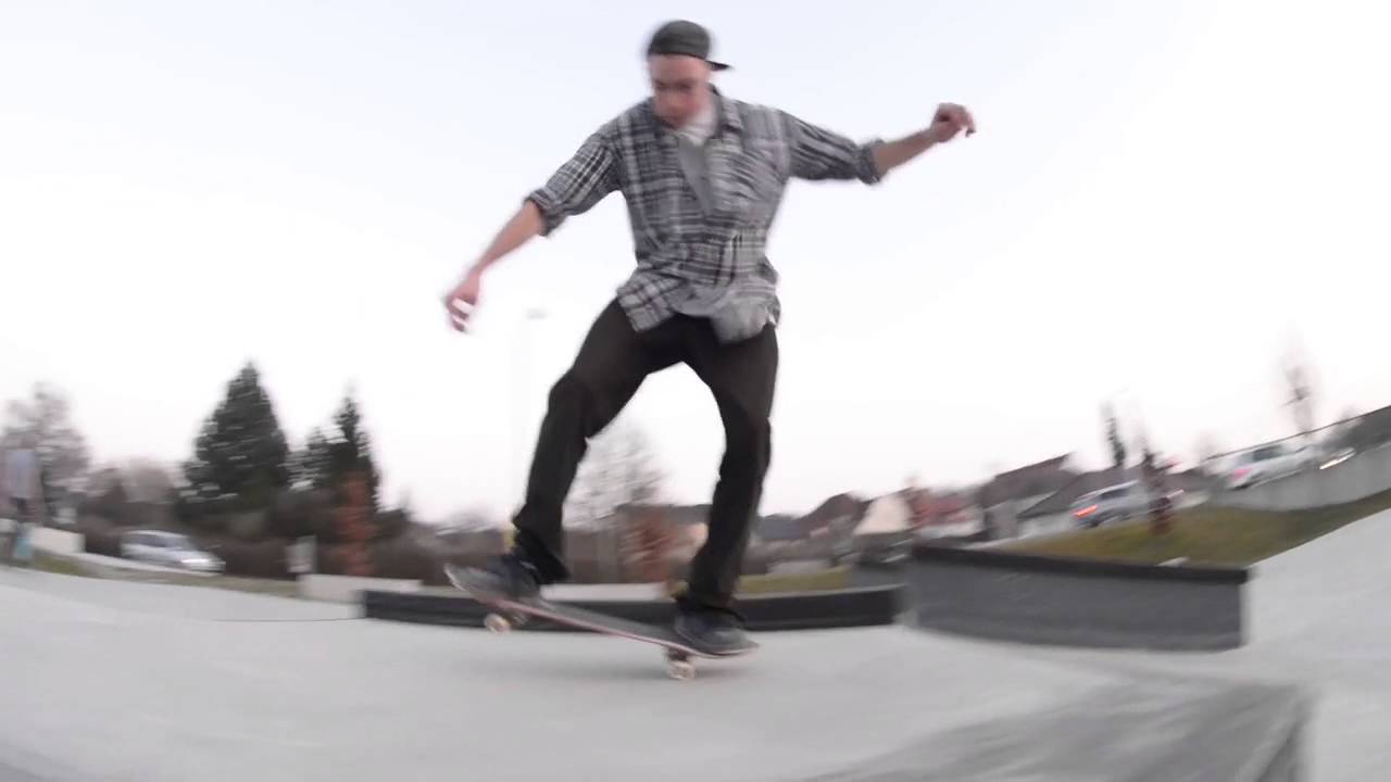 10 TRICKS | SKATEPLAZA DINGOLFING | MOE