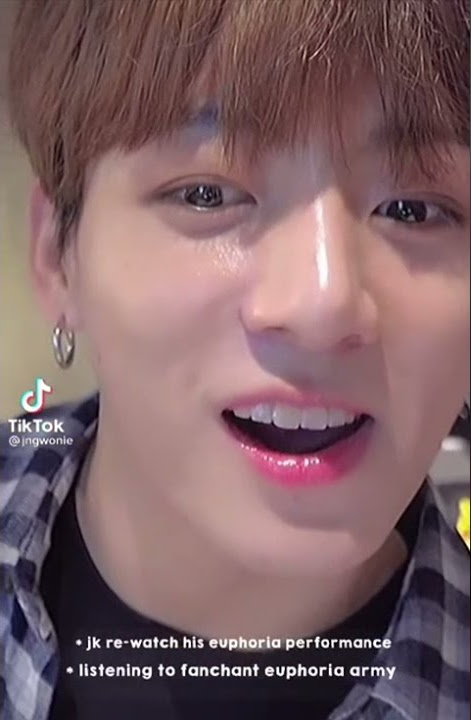 Annyeonghaseyo jeoneun Bangtan Sonyeondan hwanggeum maknae Jeon Jungkook imnida,'