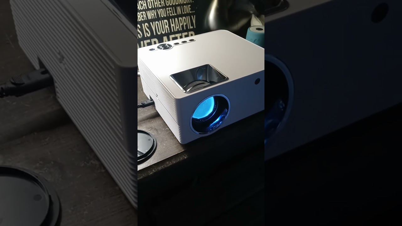 vizony projector.    loud noises. then thorns off. red light blinking