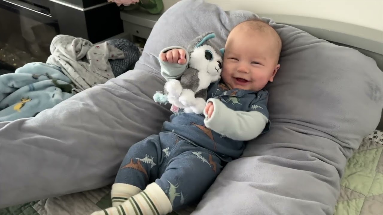 Baby doesn't want to keep sleeping