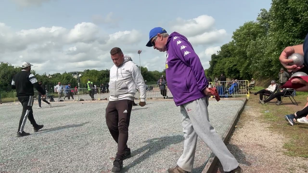 Miniature de la vidéo : Coutances Pètanque Guewen et Clement vs Théo et Yann #petanque2025 #boules