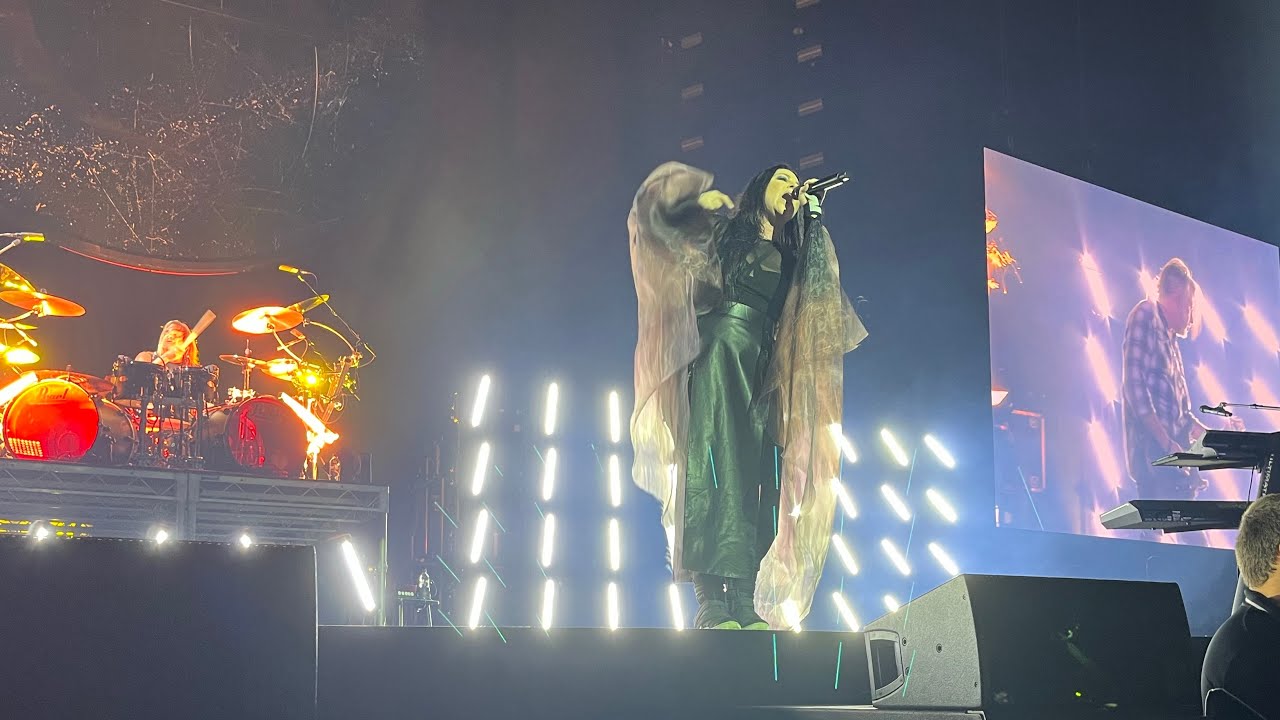 Lose Control/Part Of Me/Never Go Back Medley - Evanescence | Qudos Bank Arena Sydney 2023