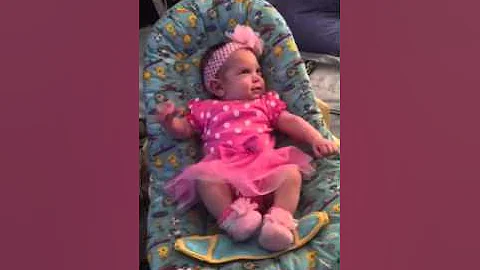 Abuelo singing to Lylah