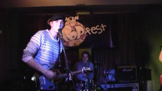 STANDARD FARE - Love just doesn&#39;t stop (live at Glasgow Popfest) (10-12-2011)