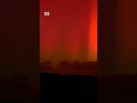 How solar storms produce aurora light displays | ABC News