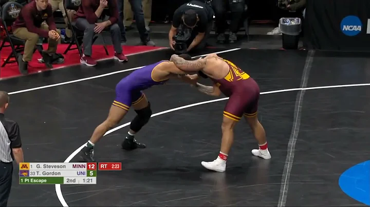 #1 G.Steveson vs T.Gordon HWT Rd1 | NCAA Wrestling...