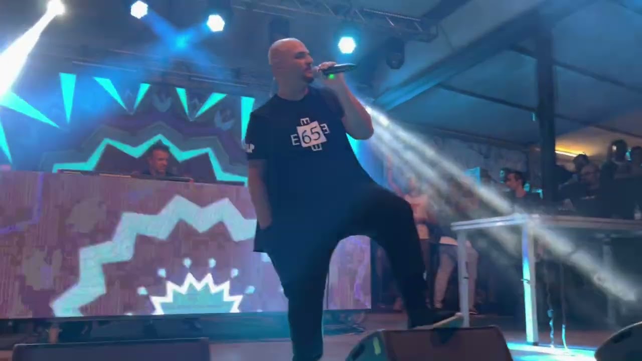 Eiffel 65 Dj Set 2022 Quelli che non hanno età (live) YouTube Eiffel 65 Dj Set 2022 Quelli che non hanno età (live) YouTube