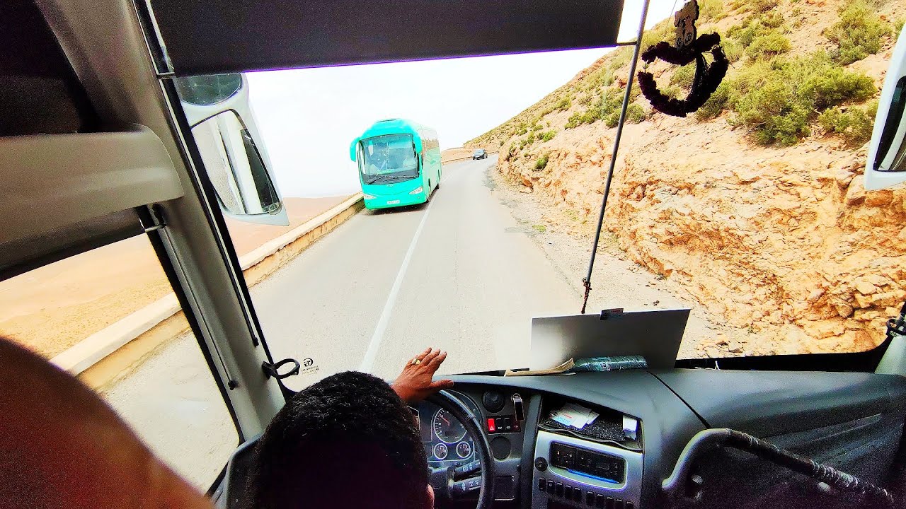 أخطر منعرجات تيزي ن تلغمت طريق الوطنية رقم 13 الرابط بين ميدلت و الريش بنغمات أطلسية