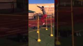 👇🏼👇🏼👇🏼 Lateral hurdle jump level🤪 ⠀ #tracknation #foreverfaster #100m #200m #sprinting