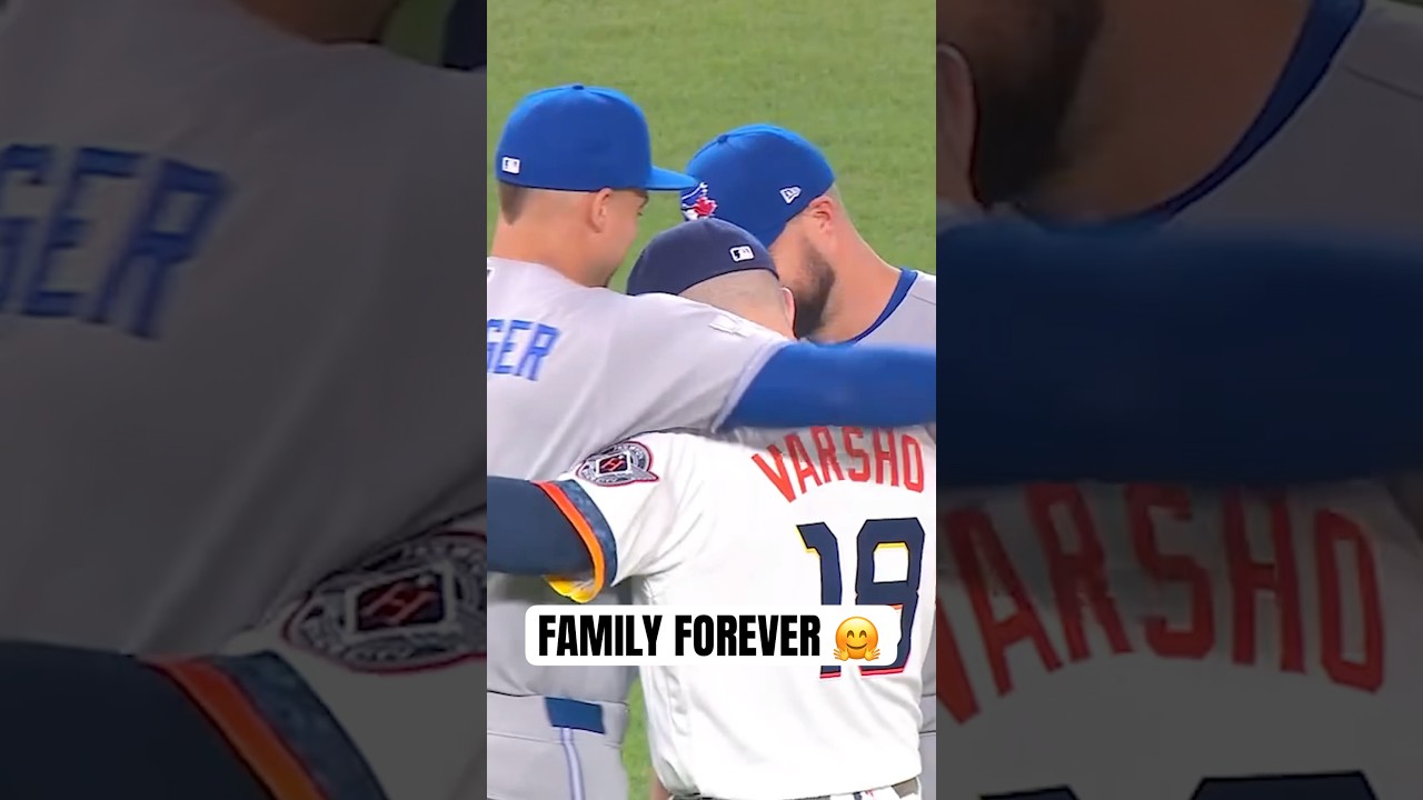Daulton Varsho meets up with some familiar faces pregame 🥹🤗 #MLB #Toronto #BlueJays