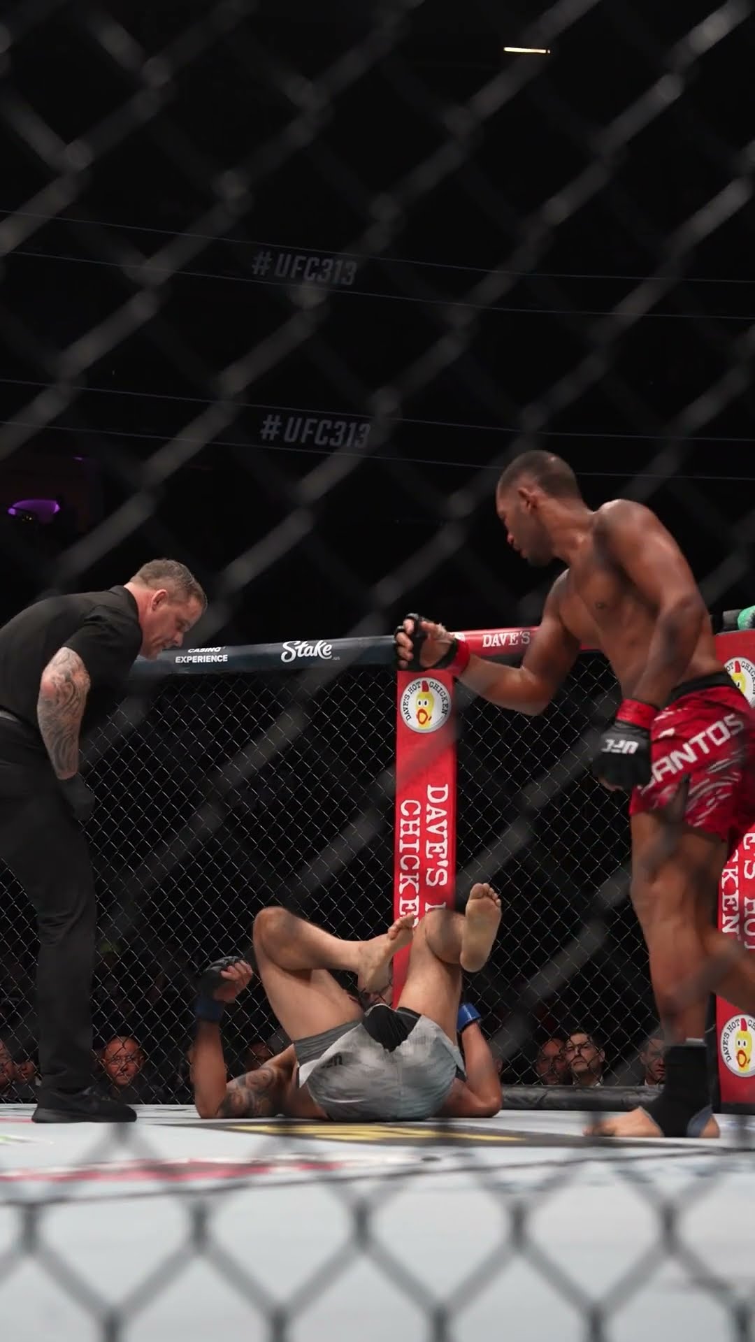 Ozzy Diaz starts the night off with a W ? #ufc313