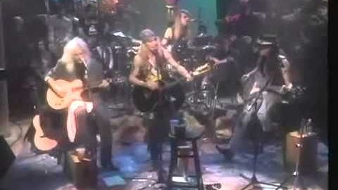 Every Rose Has Its Thorn Live version - Live performance video thumbnail