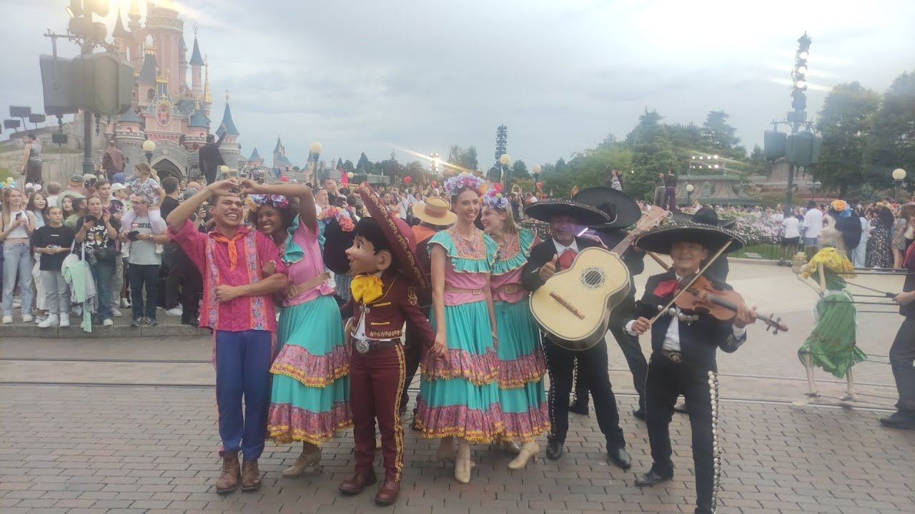 Le Final du Grand Orchestre Final 🥺💃🕺💃 - Disneyland Paris ( Last Show Dimanche 7 septembre 2025)